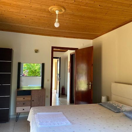Villa Panorea Moraḯtika Luaran gambar