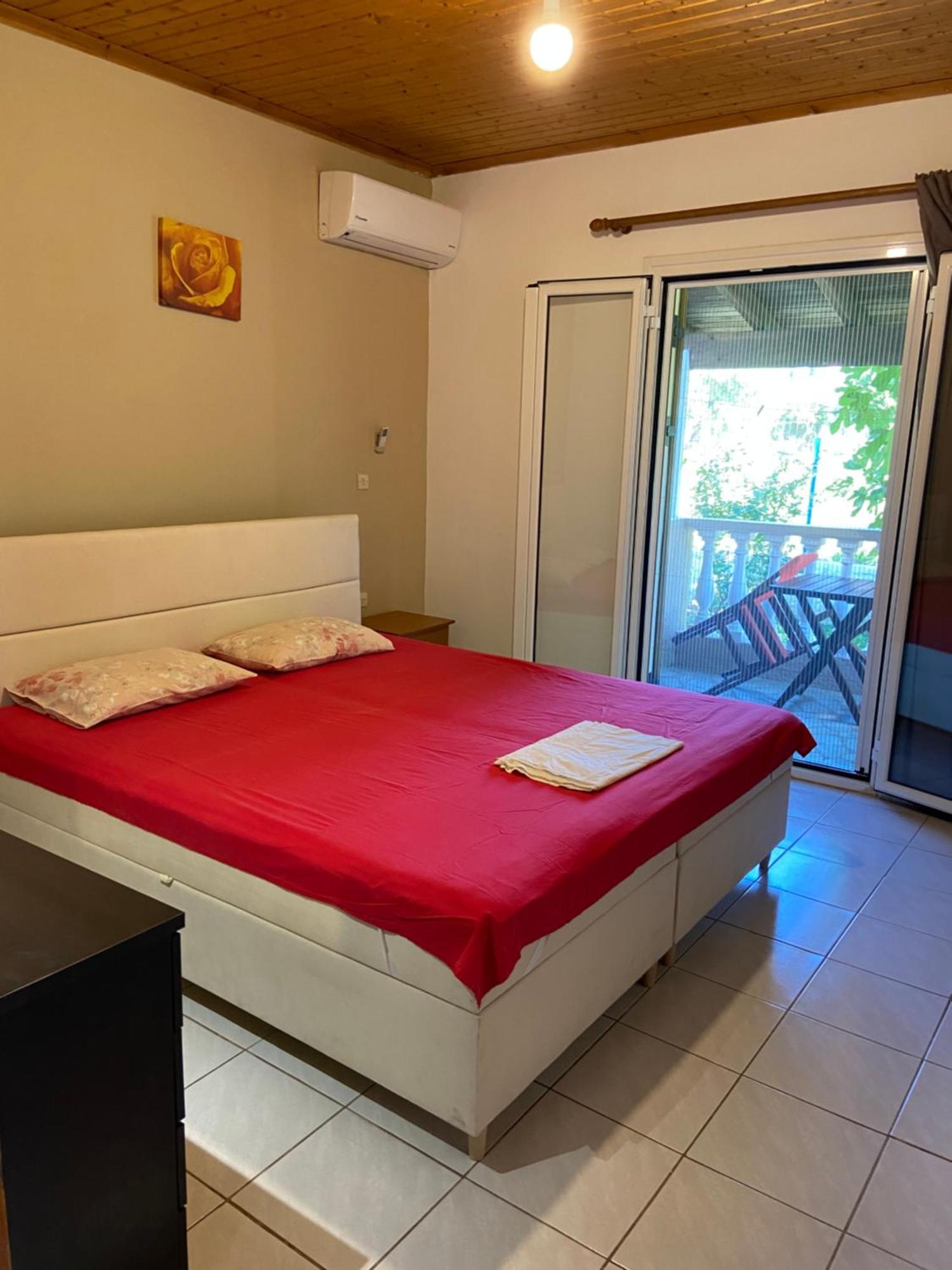 Villa Panorea Moraḯtika Luaran gambar