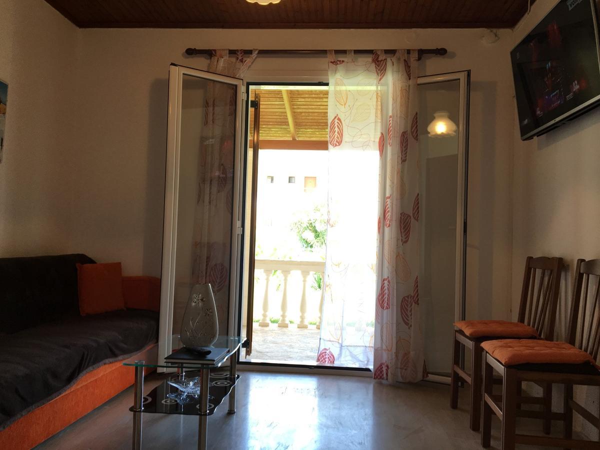 Villa Panorea Moraḯtika Luaran gambar