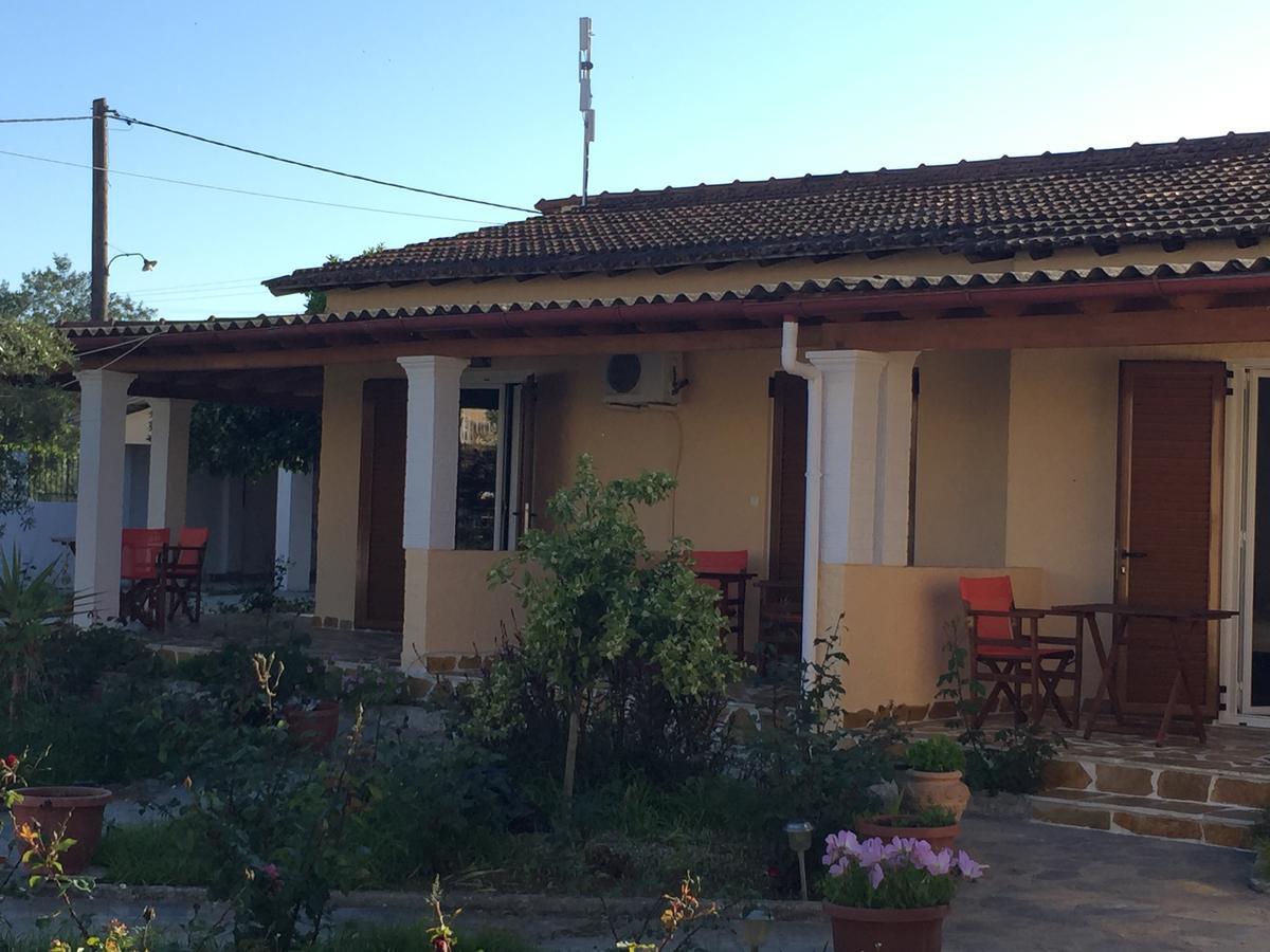 Villa Panorea Moraḯtika Luaran gambar
