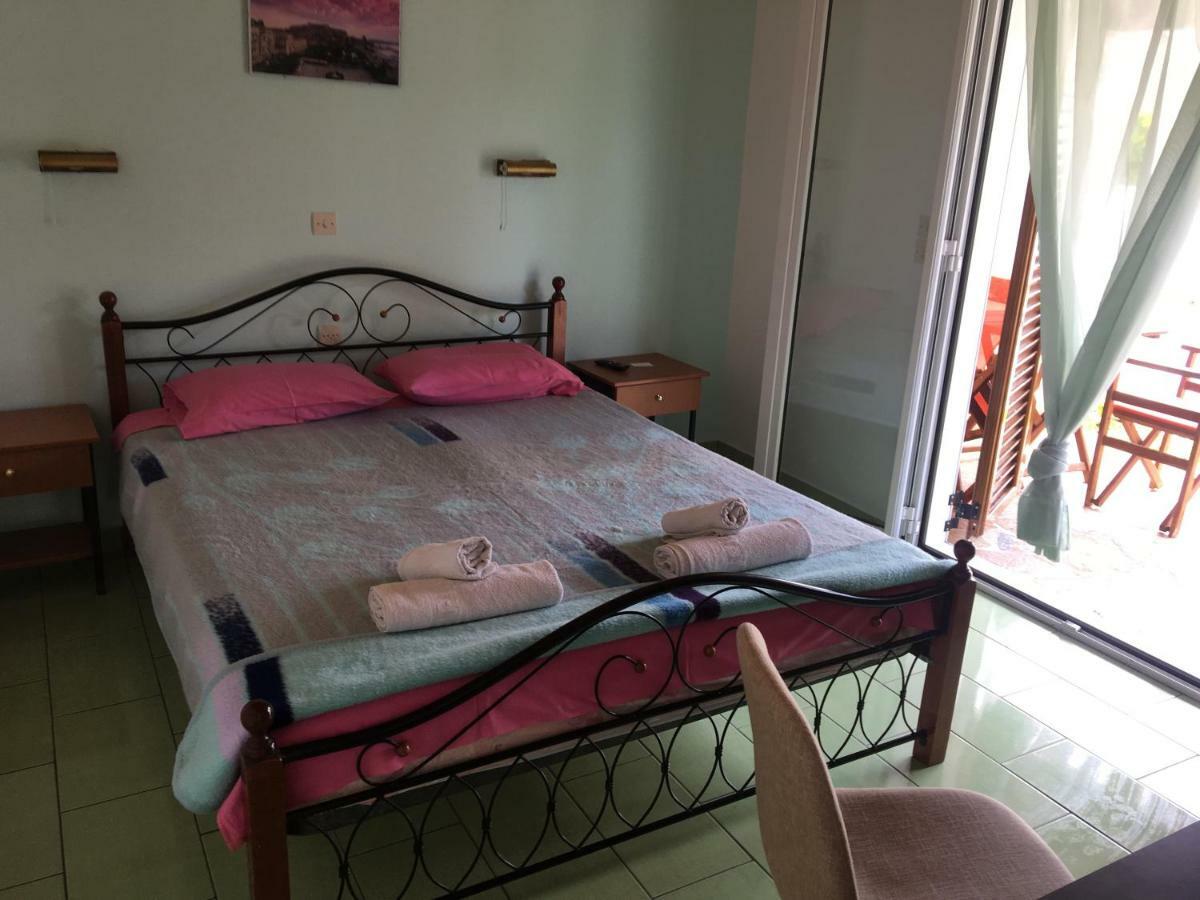 Villa Panorea Moraḯtika Luaran gambar